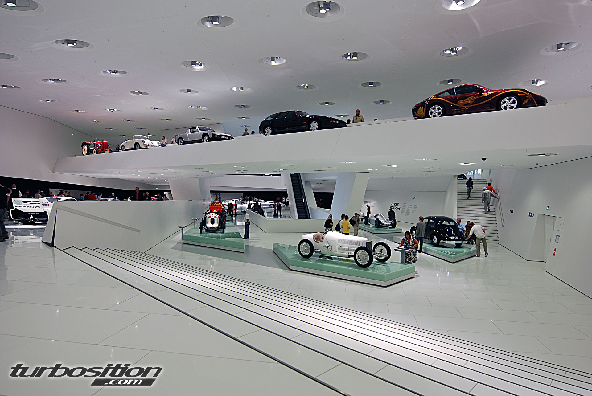 PorscheMuseum in StuttgartZuffenhausen // TurboSition