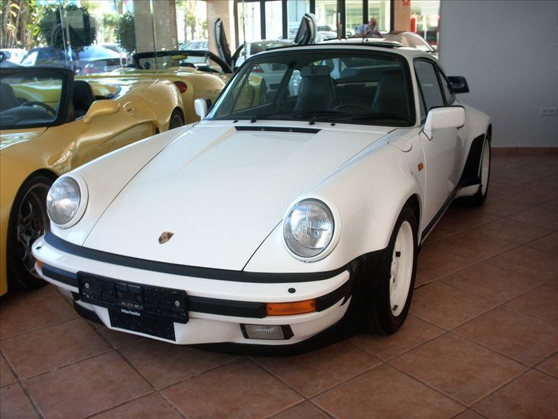 Porsche 930 04