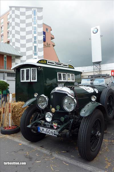 Bentley-und-Wohnwagen