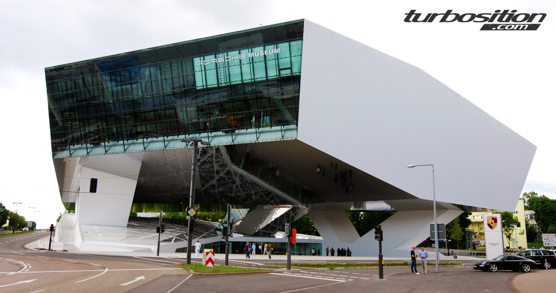 PorscheMuseum in StuttgartZuffenhausen // TurboSition