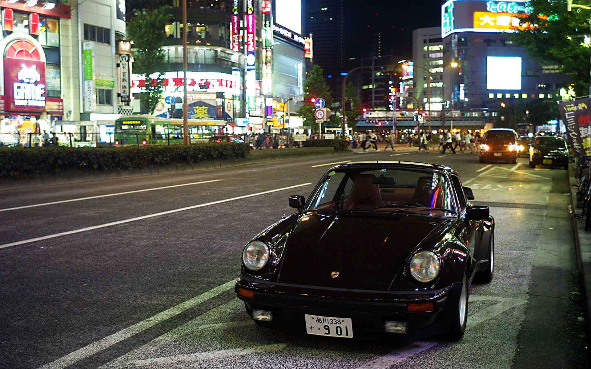 Porsche_930_-_Tokyo.jpg