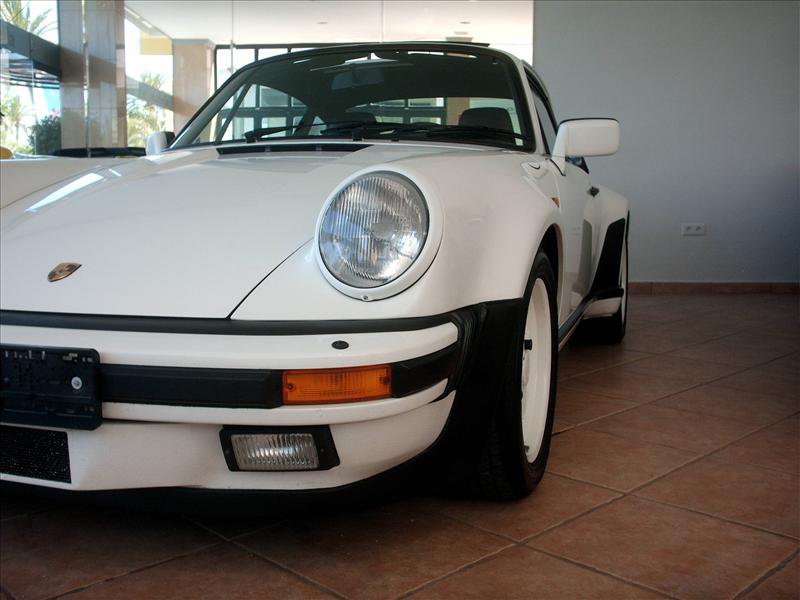 Porsche-930 02