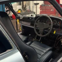 rebuild Porsche 930 - body shop