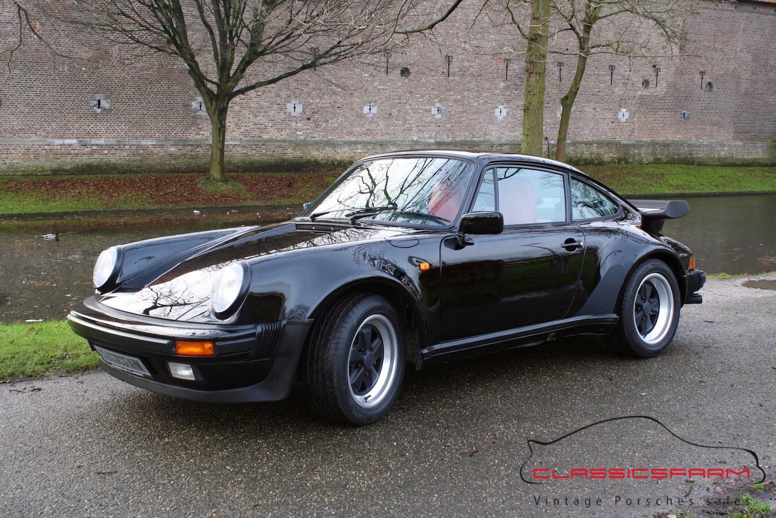 Porsche 930 Front